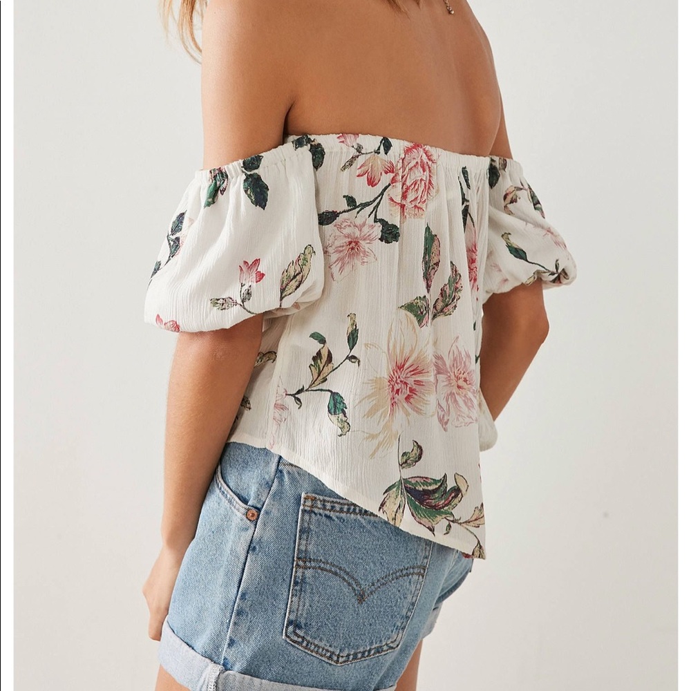 Urban | floral off the shoulder top - Picture 2 of 4